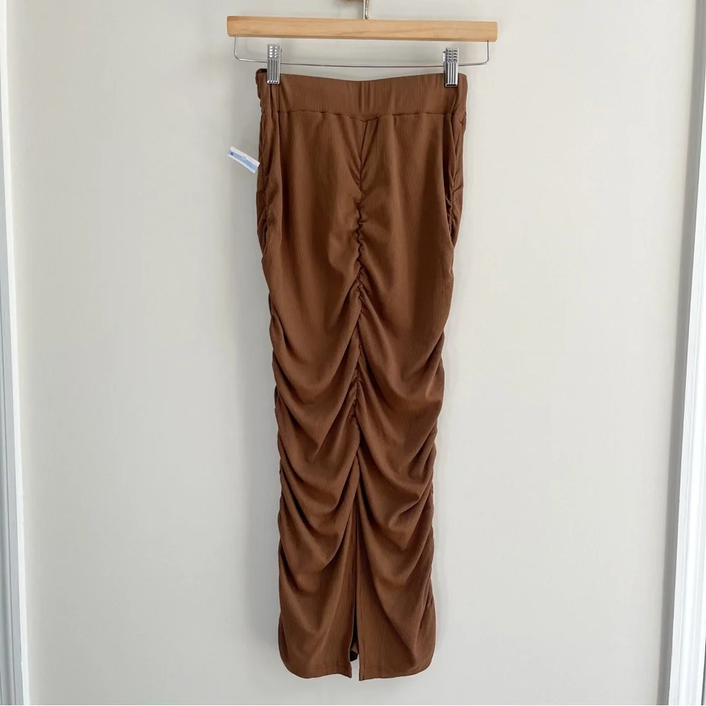 [walter baker] kody ruched ribbed midi skirt w/ slit cedar XS